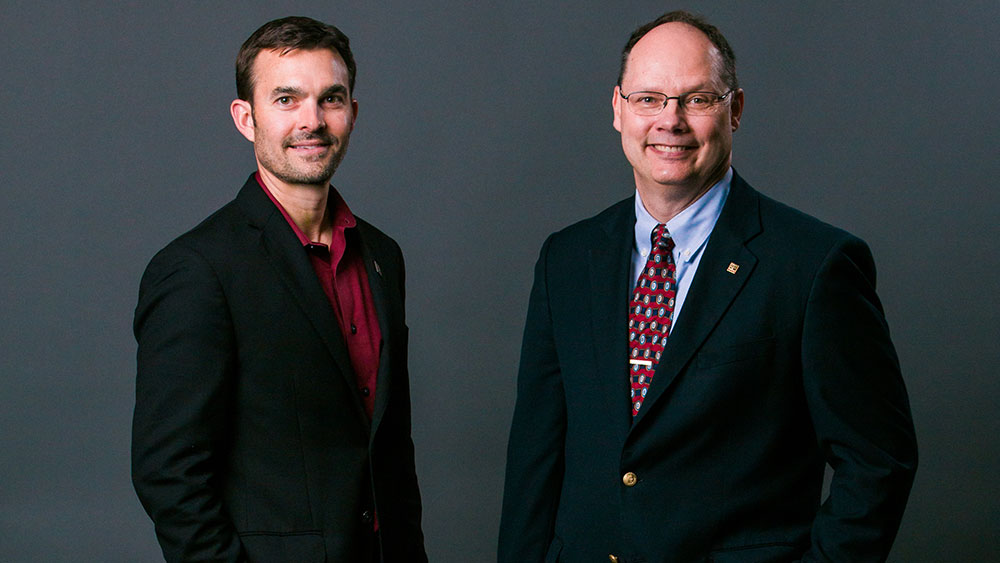 麦克·麦克沙恩医生和杰拉德·科特医生