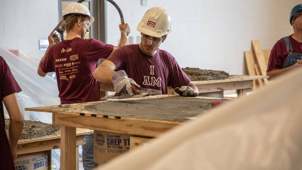 一个学生准备了一个具体的样品