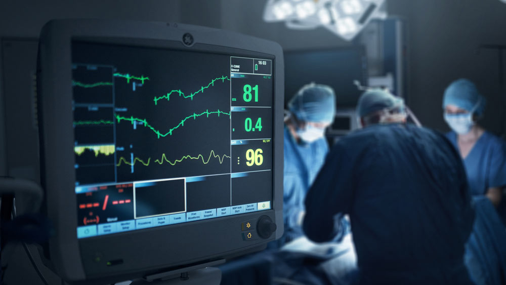 手术室里的心率监测器