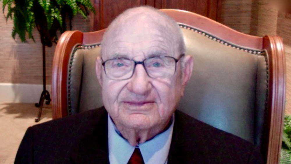 L David Black, the recipient of the 2021 Distinguished Alumni Award.