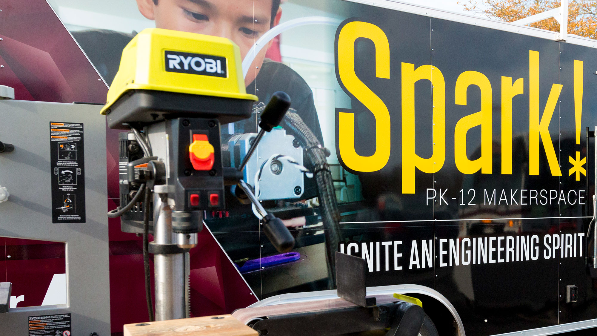 火花!卡车和电动工具