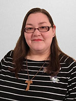 卡门·莫塔微笑着。